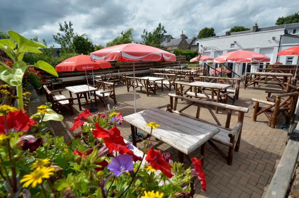 Auld Cross Keys Inn Джедбърг Екстериор снимка